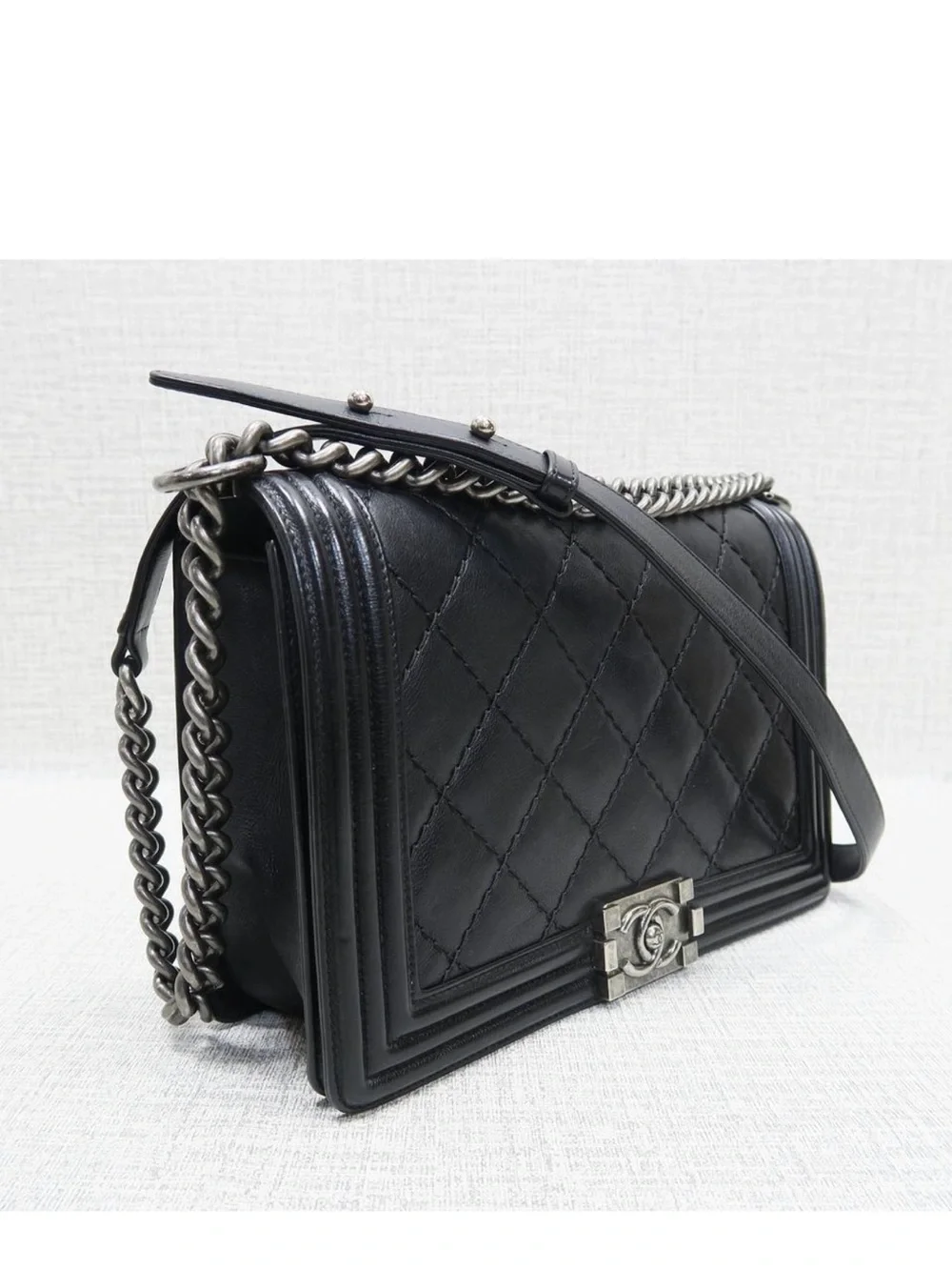 CHANEL classic boy