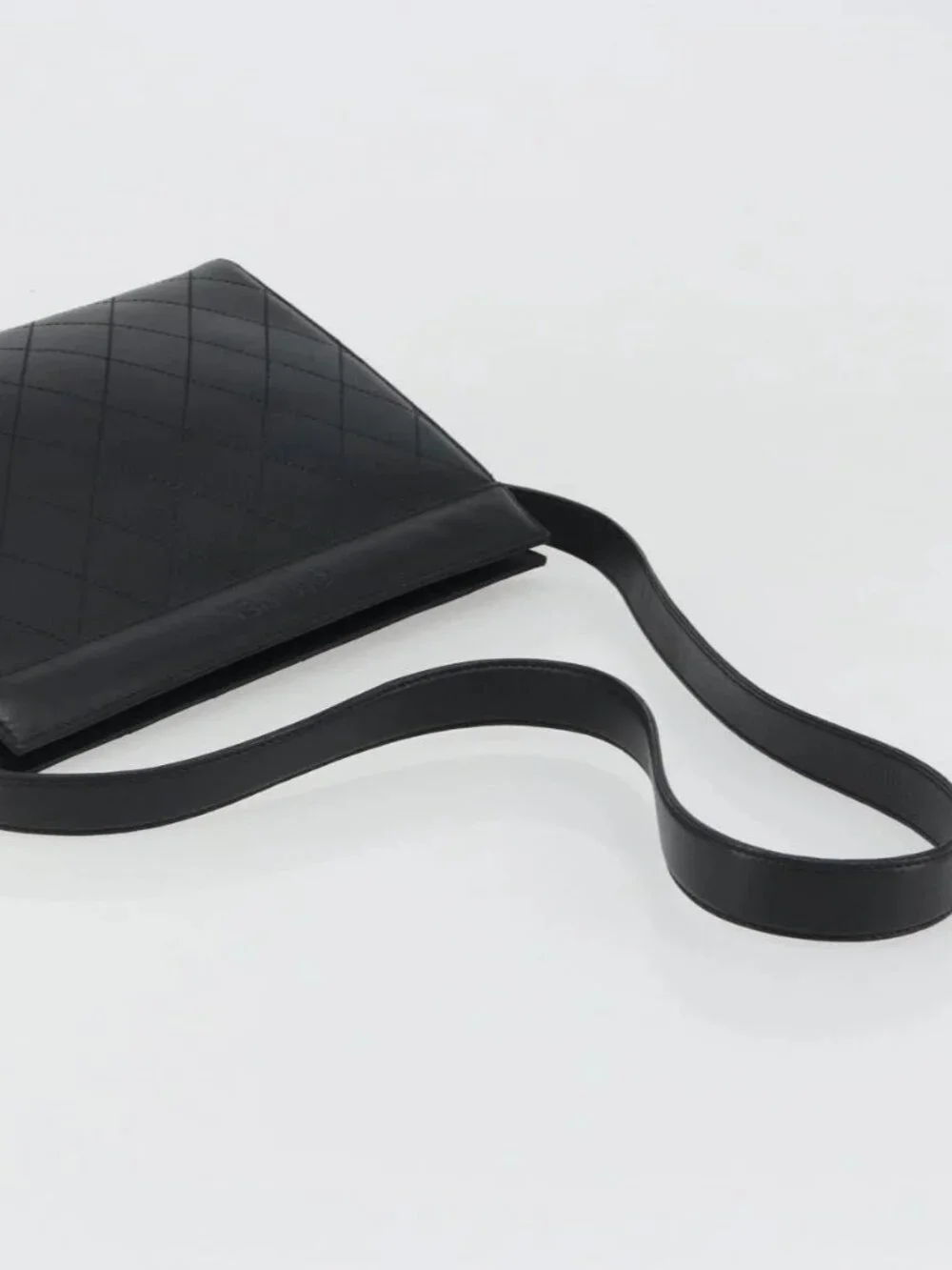 CHANEL 0inch 15 in	italy