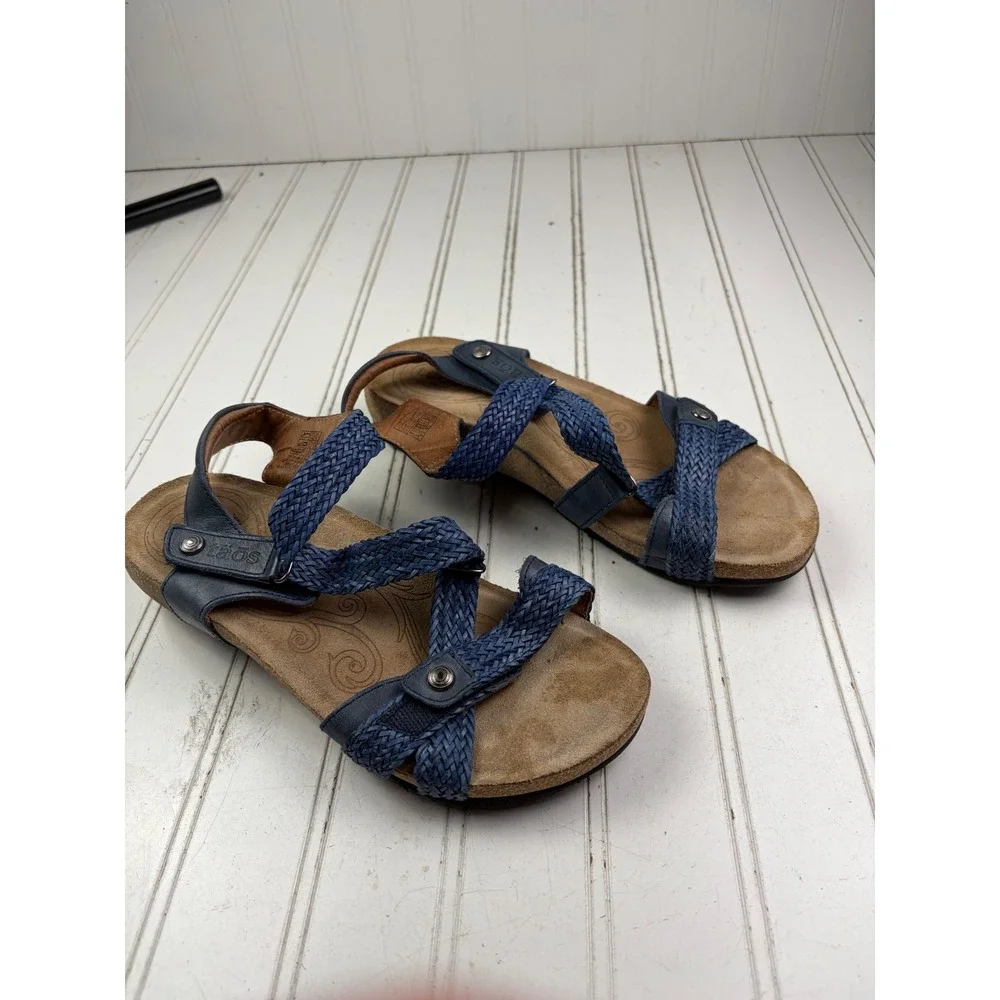 Taos Footwear step out