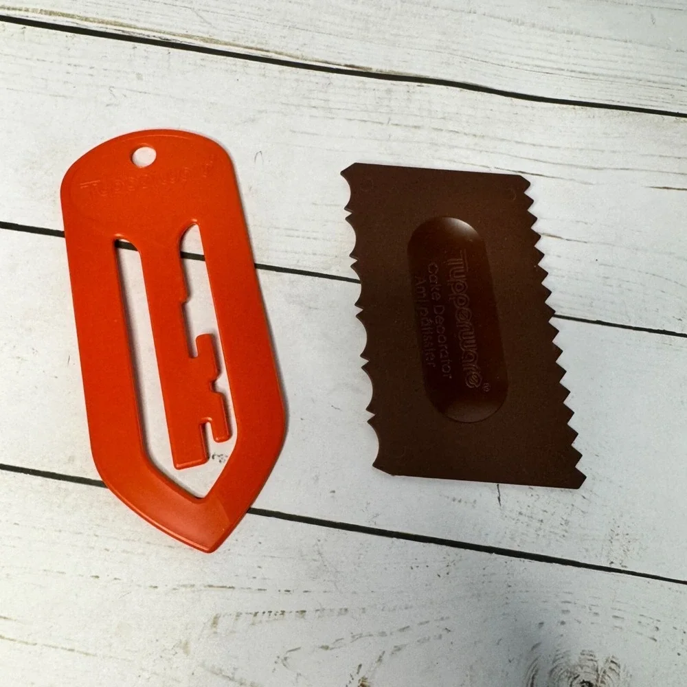 Tupperware scrapers including