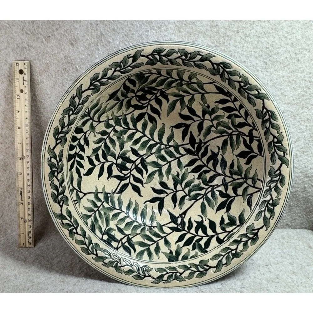 Oriental Accent Pot/Bowl Gold Trim‎ Green/Tan Leaves