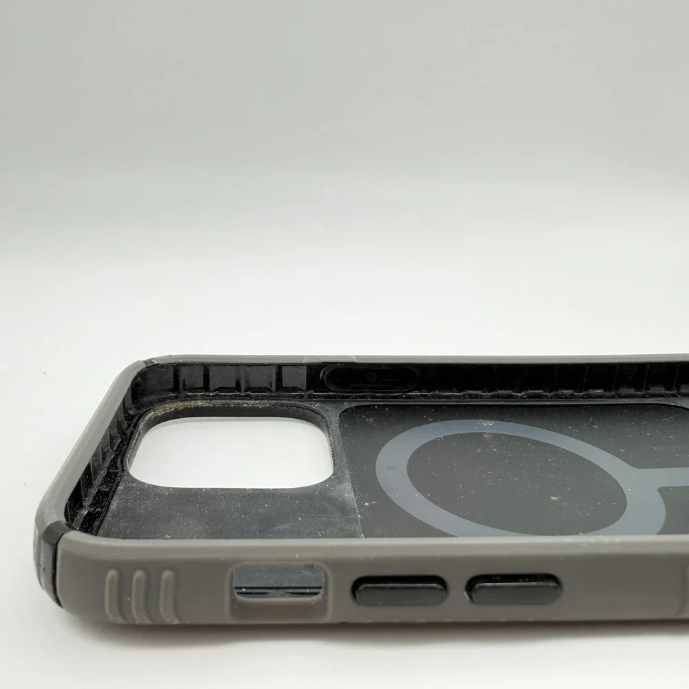 Speck Phone Case iPhone 13 Pro 6.1‎ MagSafe Presidio2 Grip