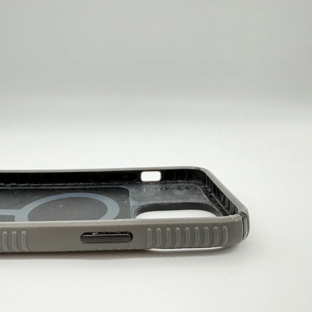Speck Phone Case iPhone 13 Pro 6.1‎ MagSafe Presidio2 Grip