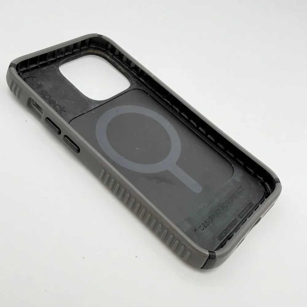Speck Phone Case iPhone 13 Pro 6.1‎ MagSafe Presidio2 Grip