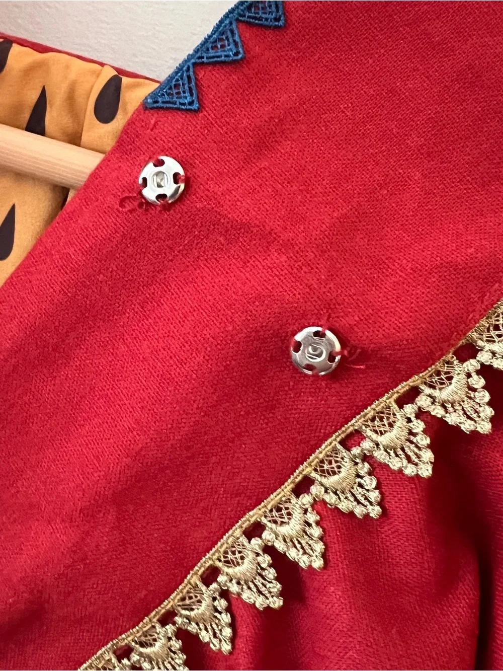 Kids Red High Collar Costume Cape with Gold Trim Yellow Lining Medium EUC