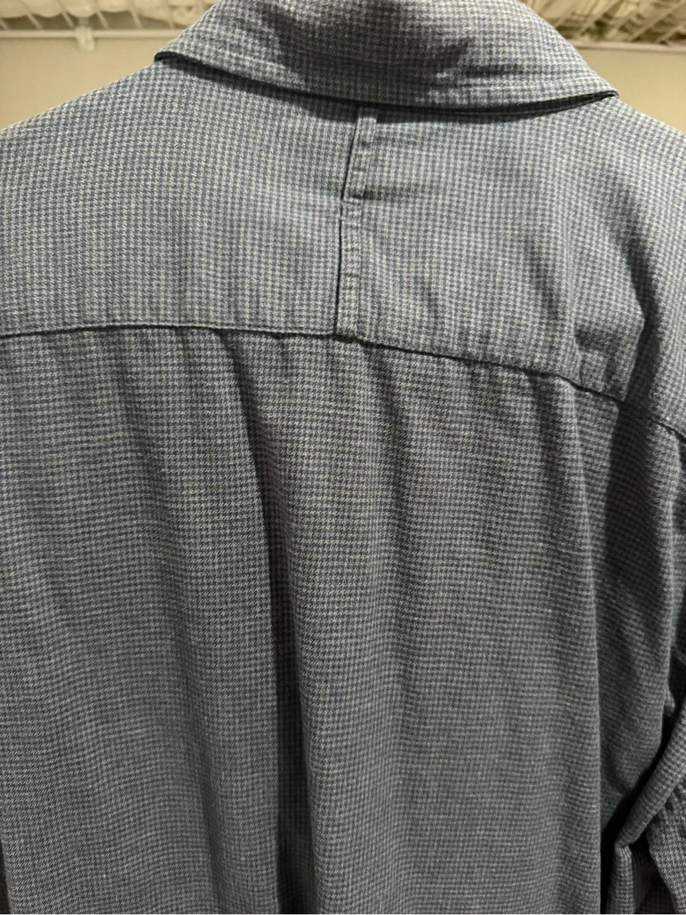 Banana Republic subtle added button