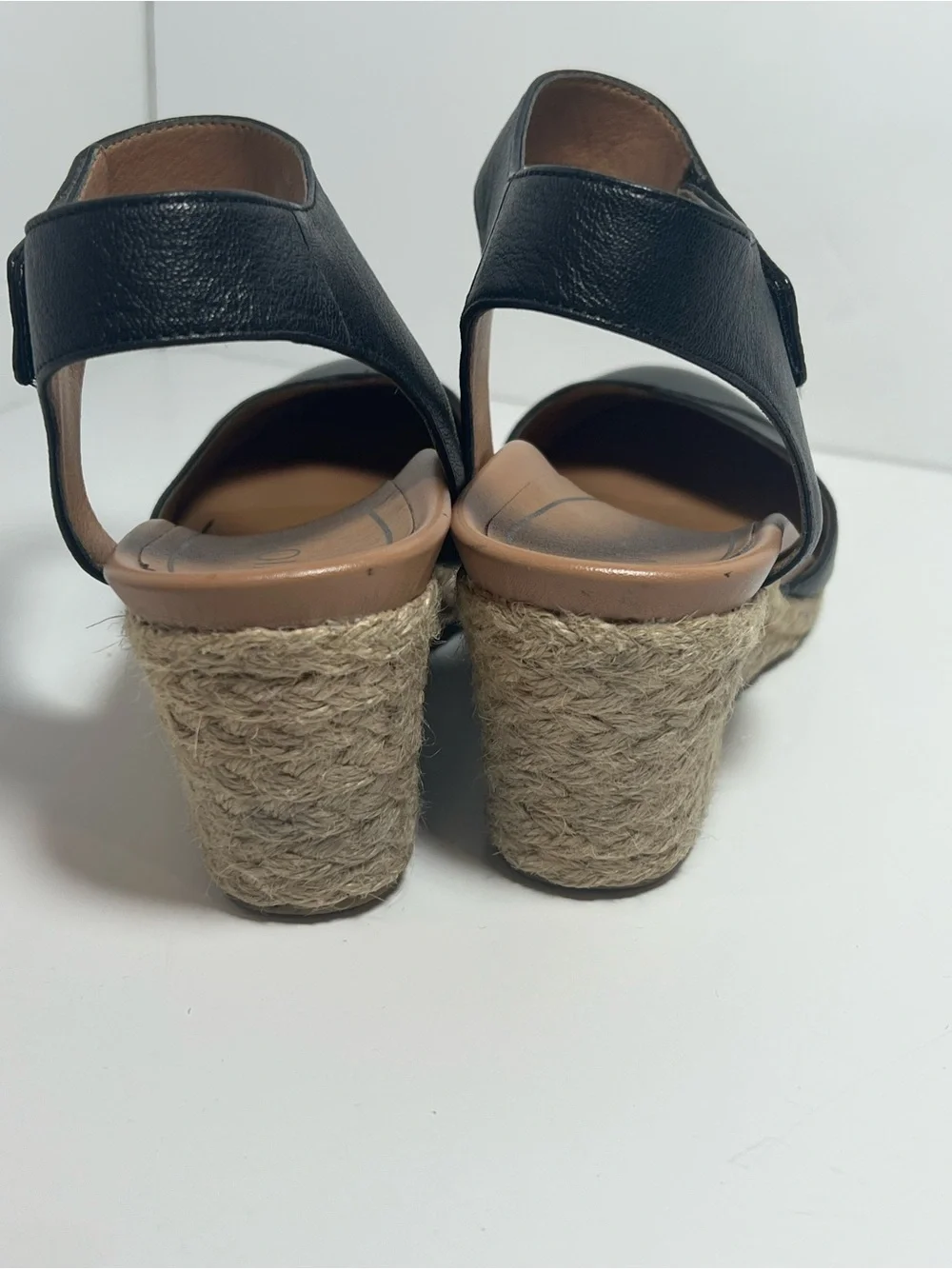 Vionic black size