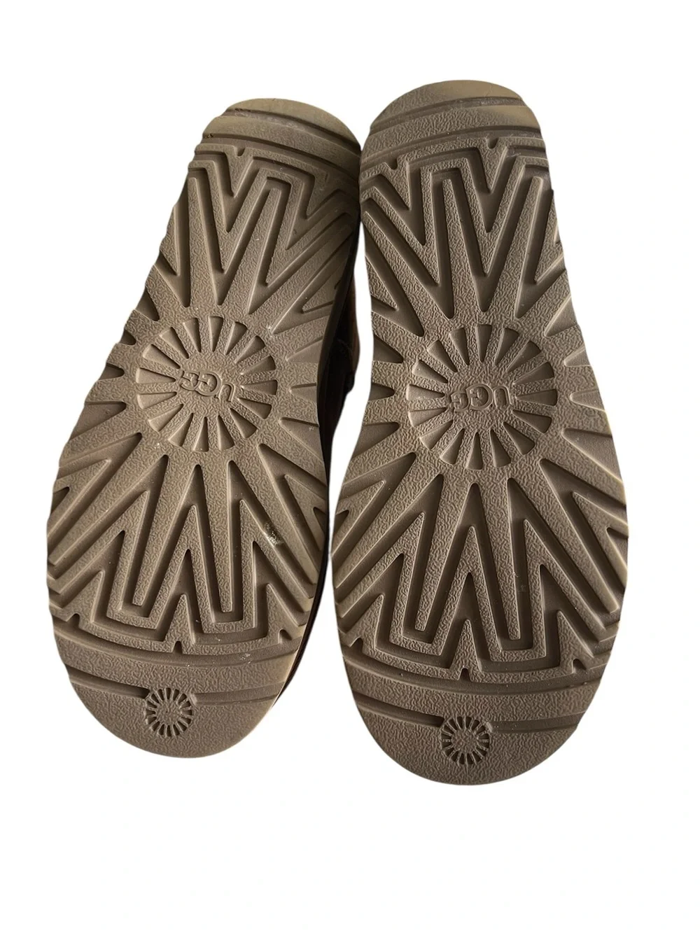 UGG classic ultra mini Tan Suede Platform Boots size 9