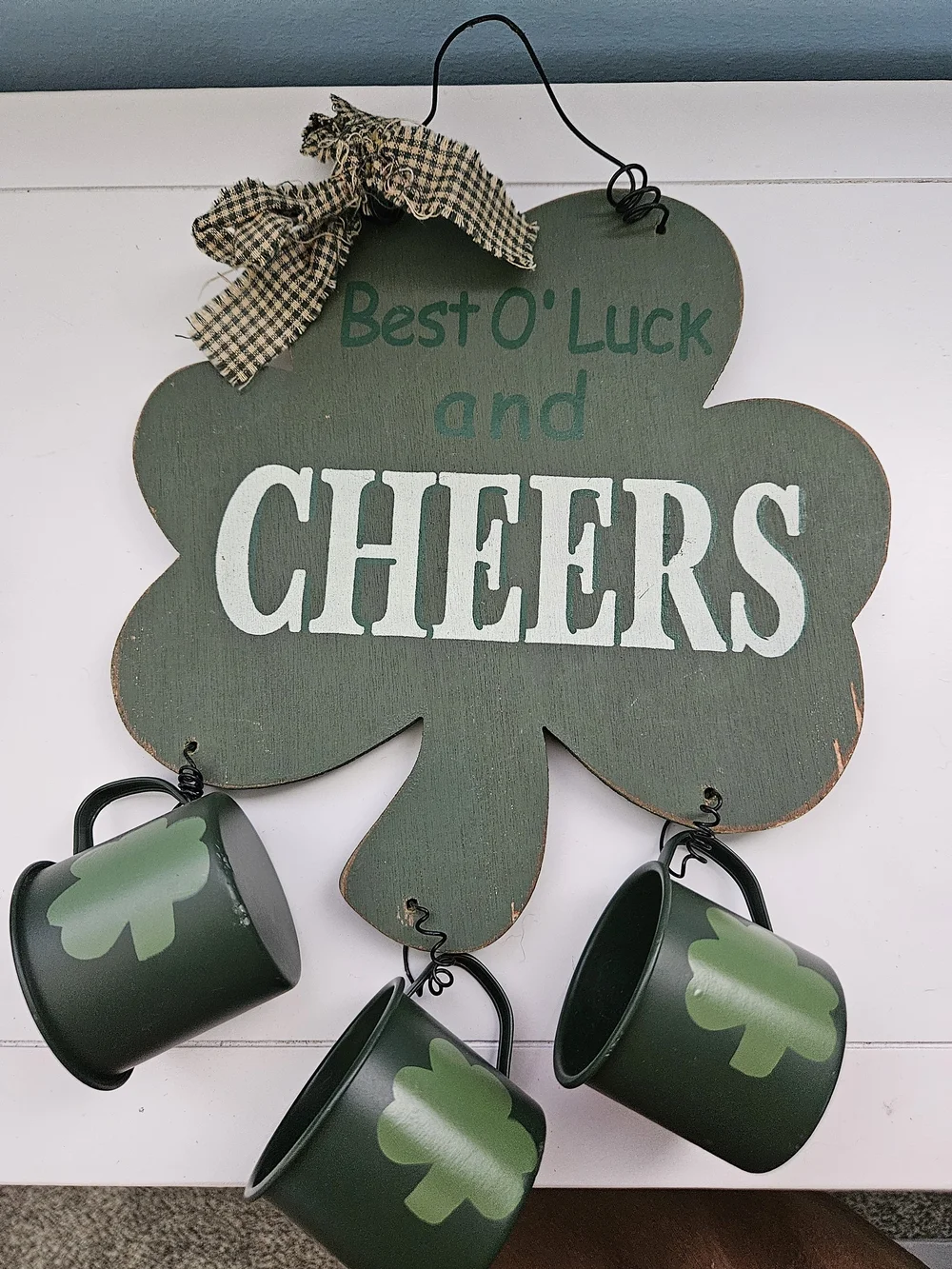 N/A festive green