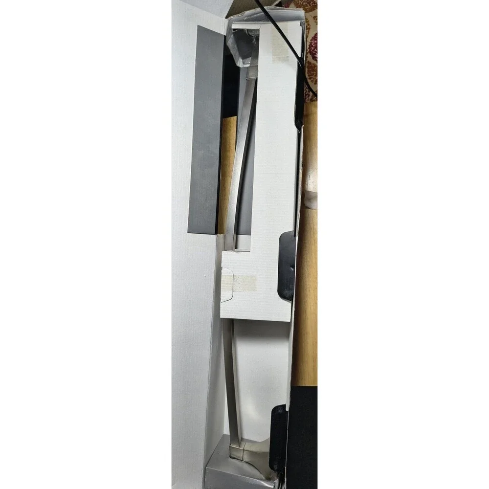 New UMBRA Zen towel Bar Nickel Finish 24in