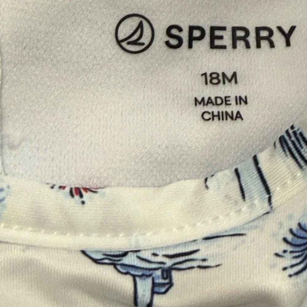 Sperry charming rashguard