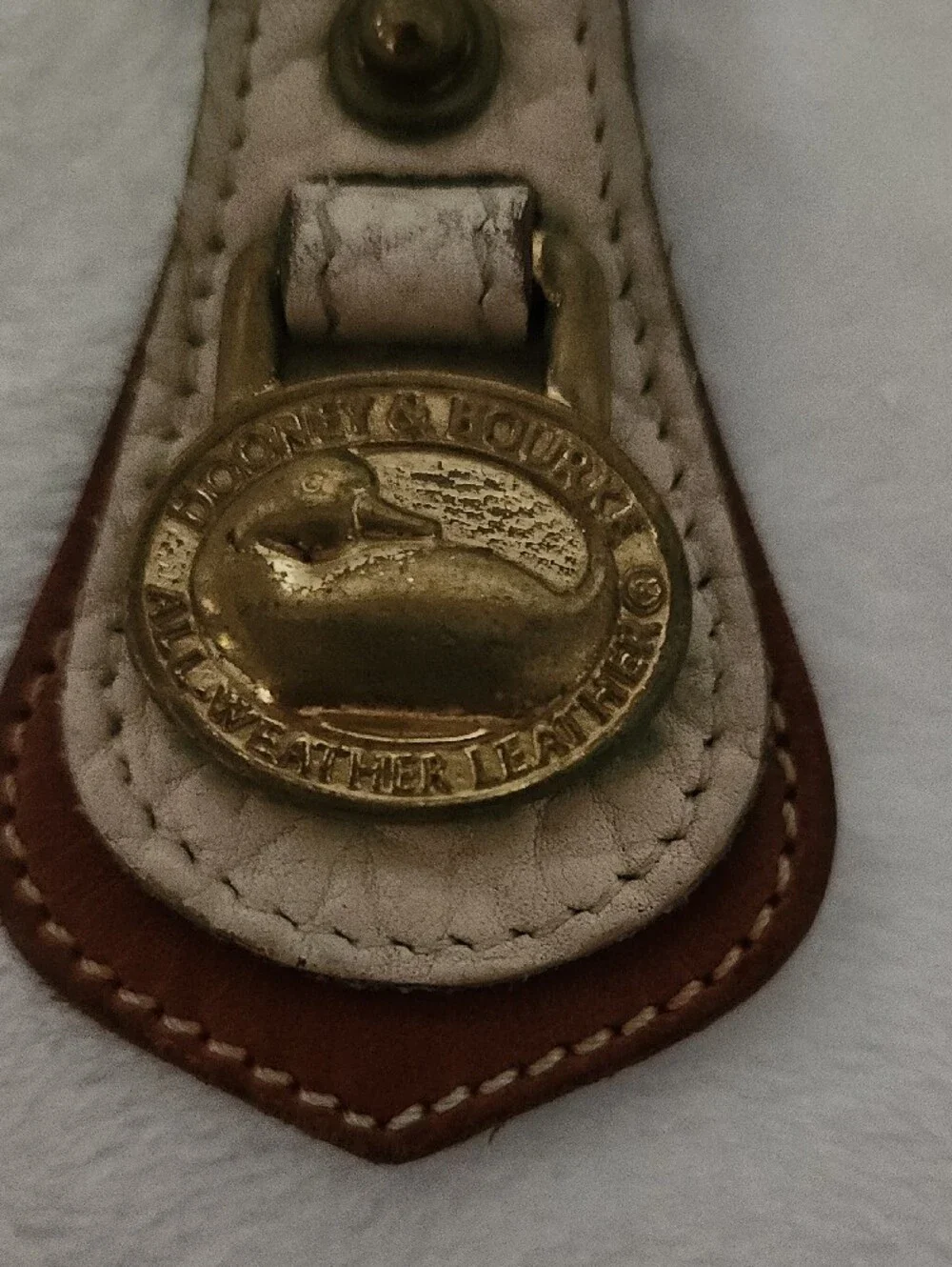 Dooney & Bourke accent classic closure