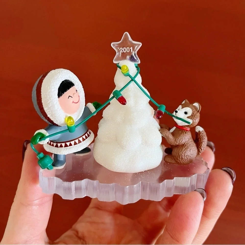 Hallmark Frosty Friends Collector's Series Christmas Tree Ornament 2001