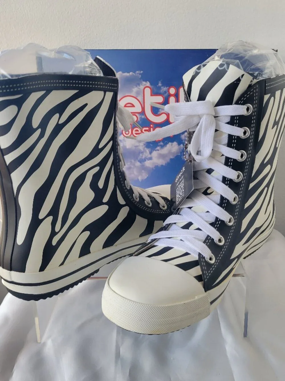 Elvetik nwt zebra