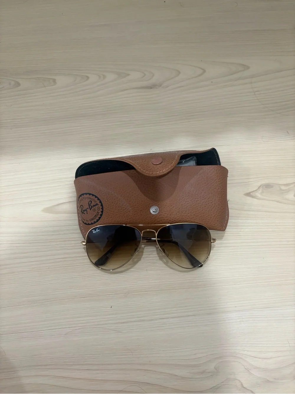 Ray-Ban Women’s Gold Frame Sunglasses with Brown Gradient Lenses