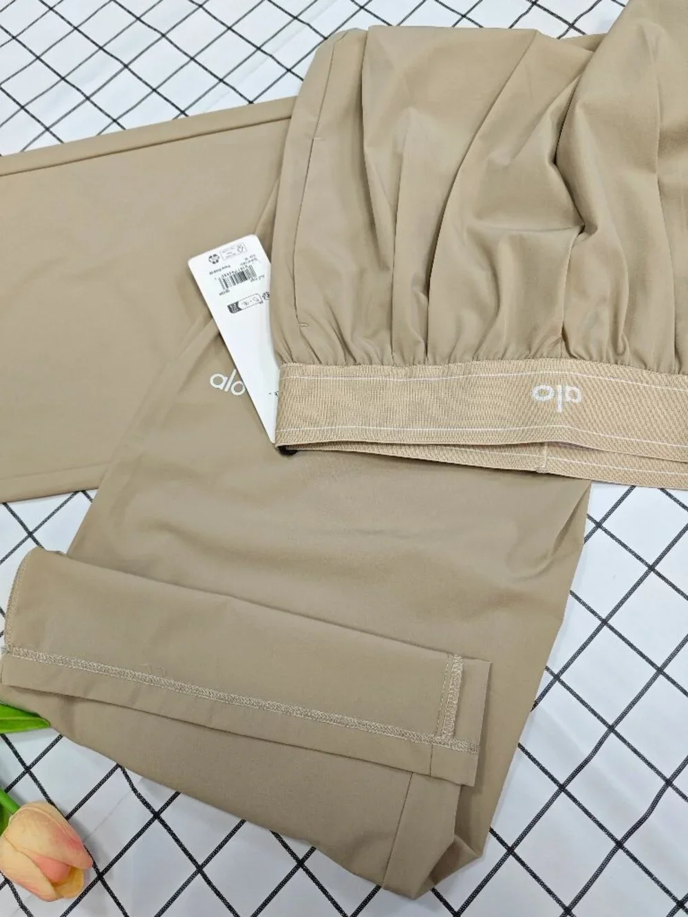 ALO Yoga 😘 brand