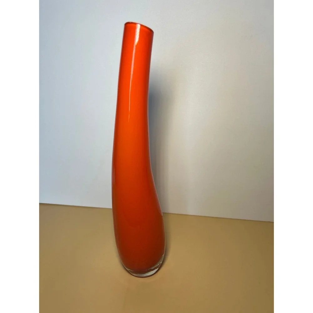 N/A vase accent