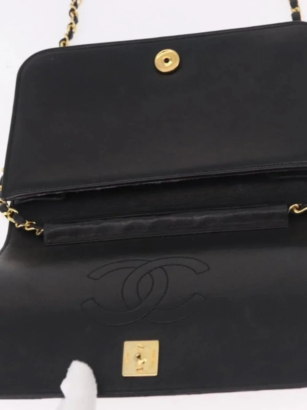 CHANEL brand	chanel color	black
