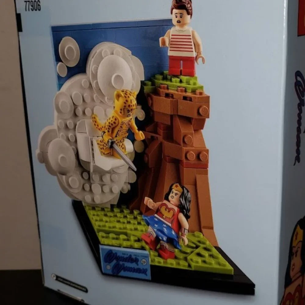 SEALED - LEGO DC Wonder Woman 77906 SDCC Exclusive