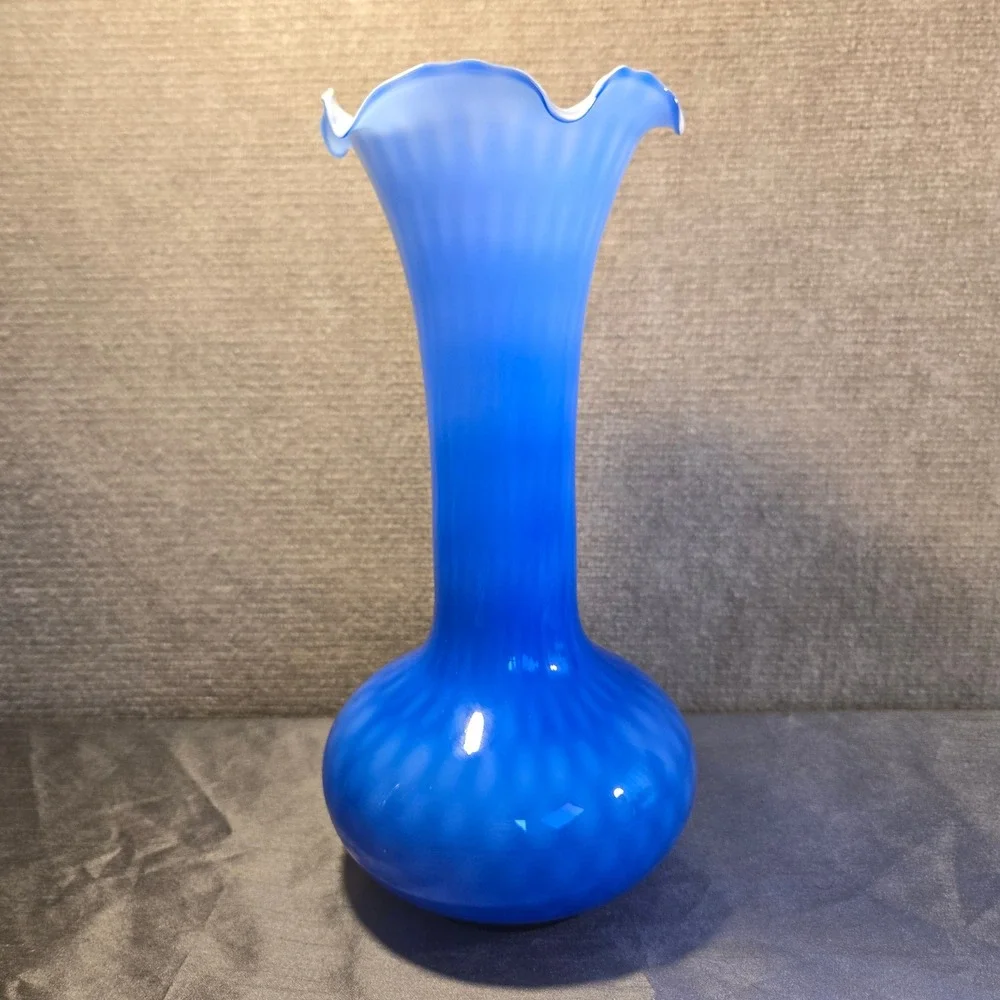 Vintage Murano Glass Blue White Diamond Optic Ruffled Top 14