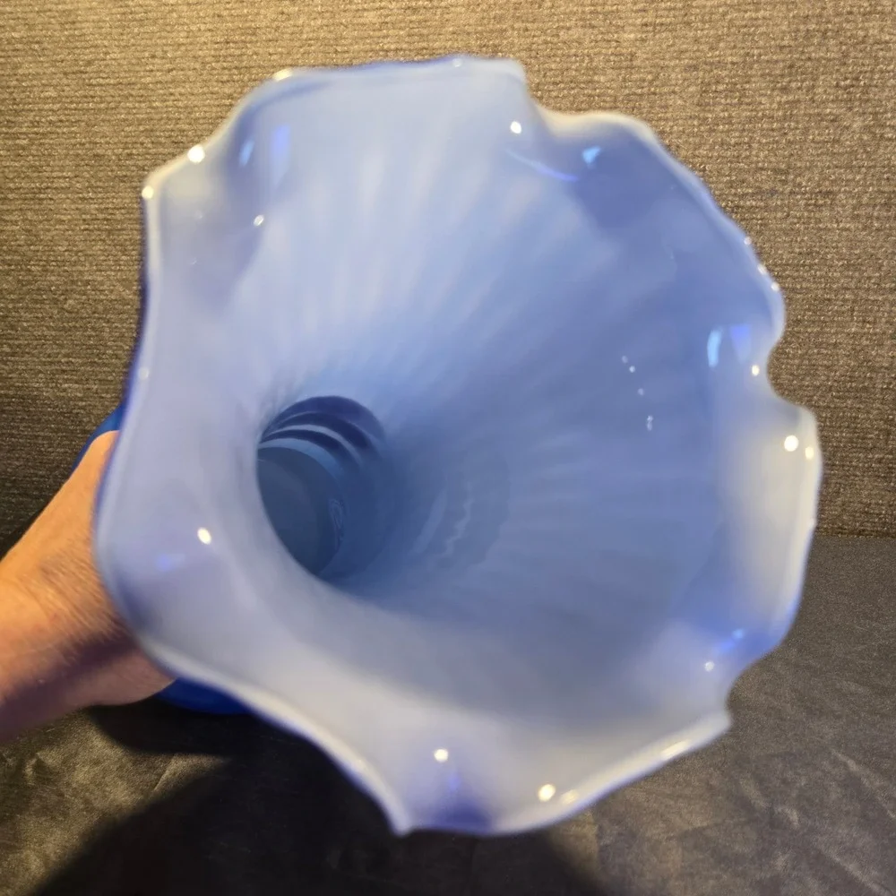 Vintage Murano Glass Blue White Diamond Optic Ruffled Top 14