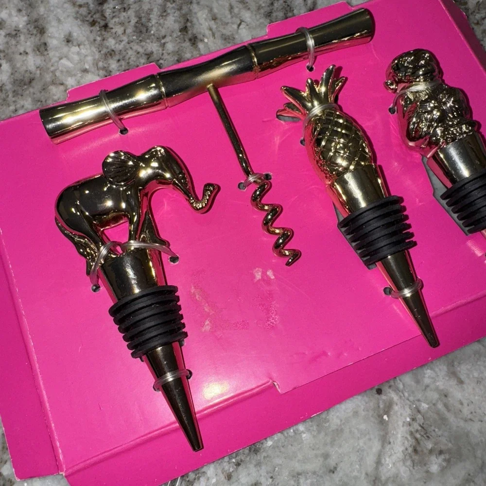 NEW IN BOX Lilly Pulitzer x Target Limited‎ Edition Gold 4-Piece Barware Set