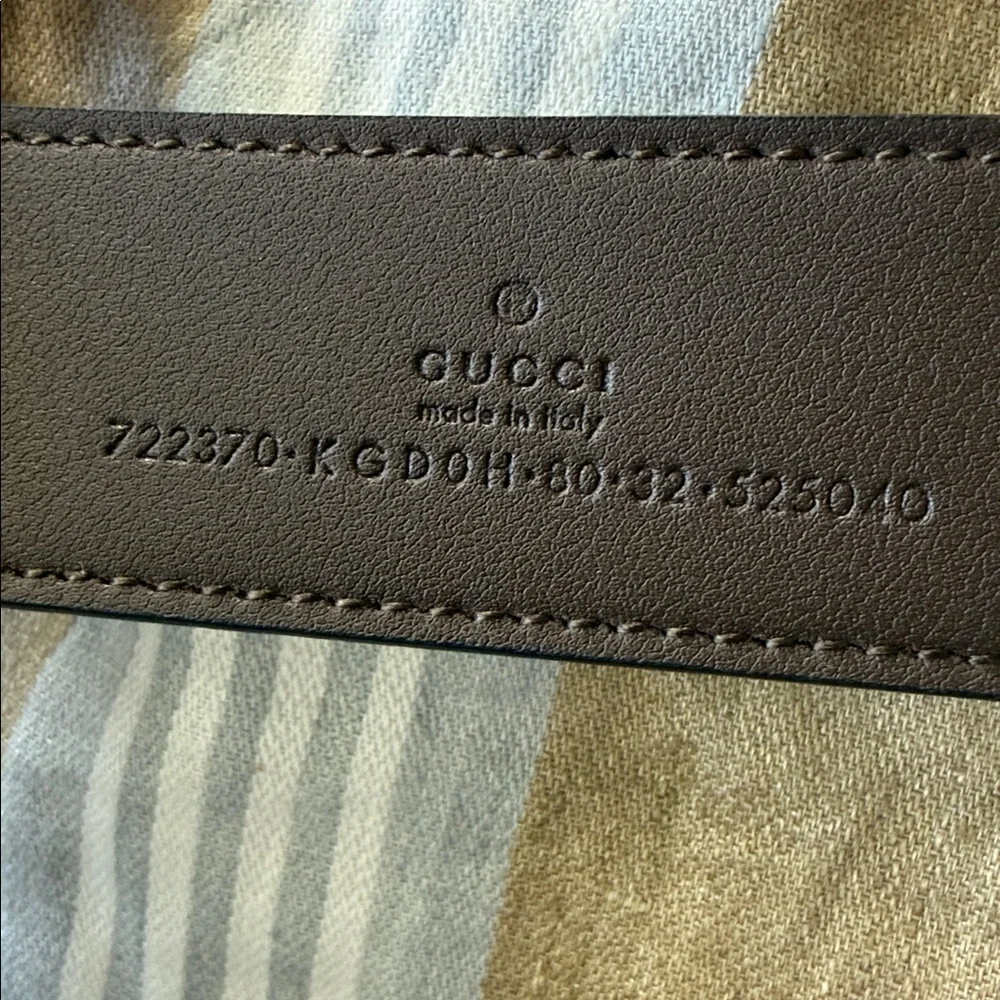 Gucci 32 beige scratches