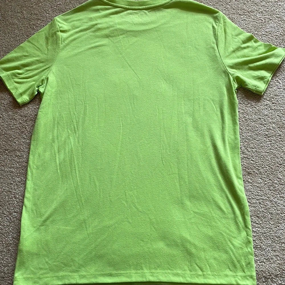 Old Navy peace sign