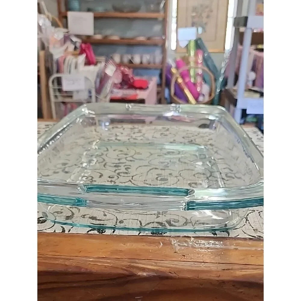 Pyrex transparent suited