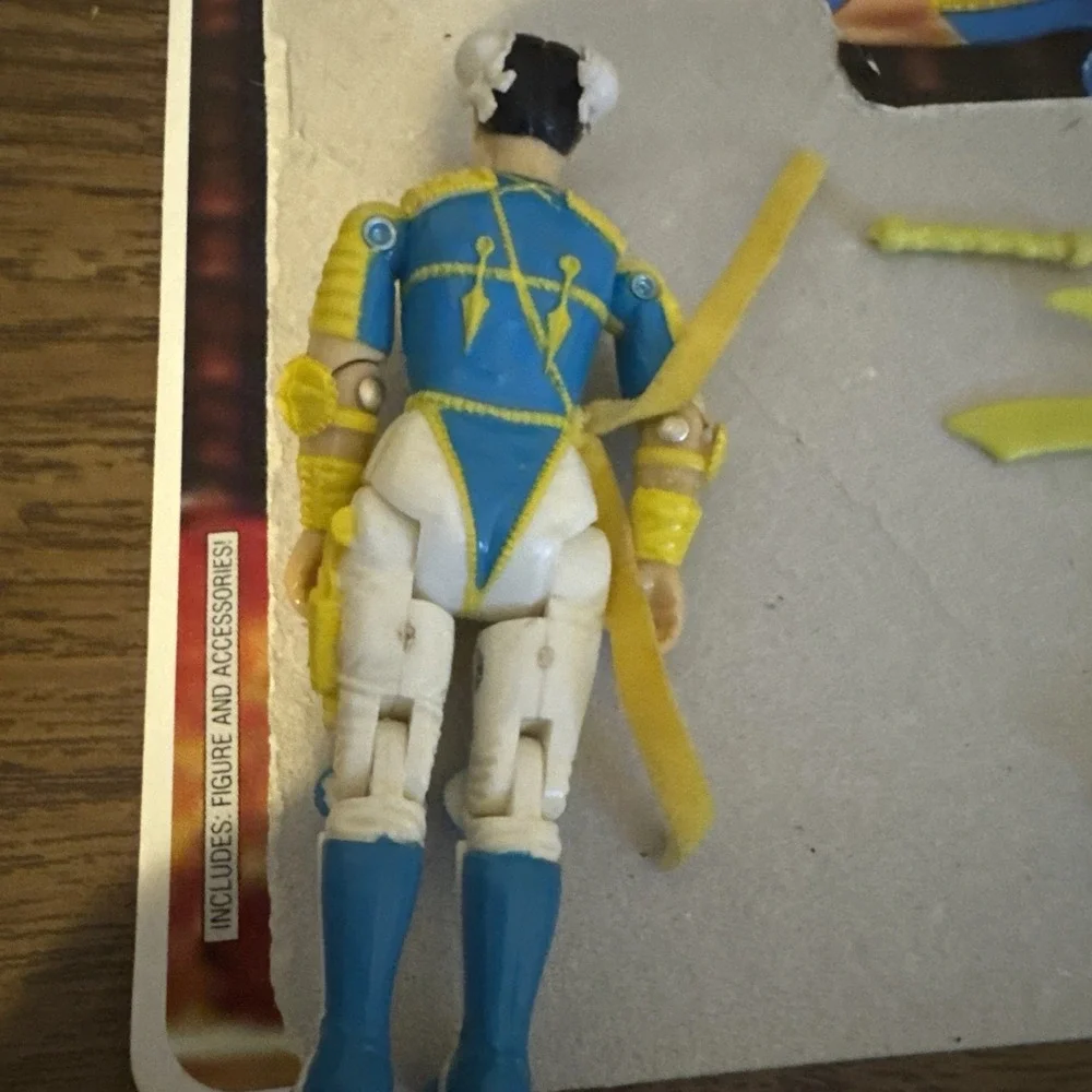 Vintage G.I. Joe Street Fighter 2 Chun Li 1993 Action Figure Hasbro‎ Accessories