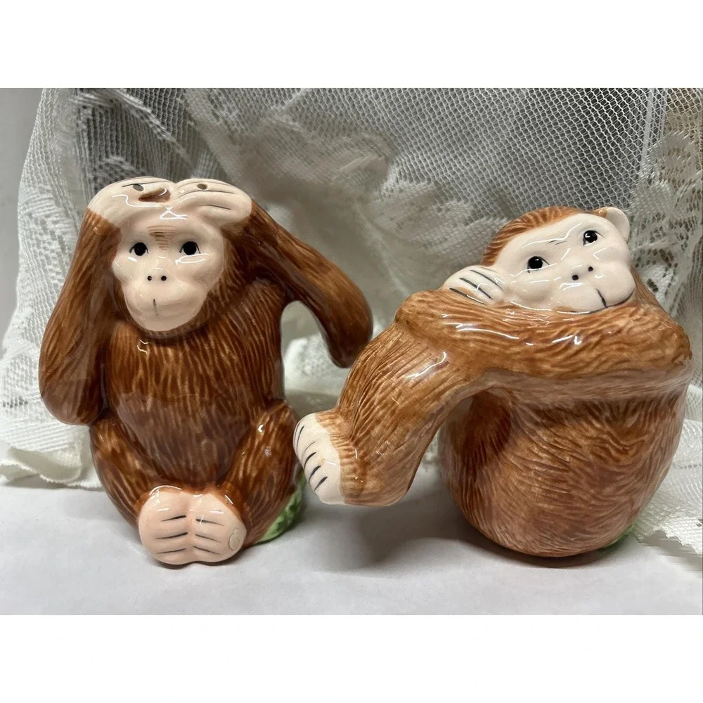 Vintage Monkey salt and pepper shakers Jungle Spree 1992 Strata Group Large‎