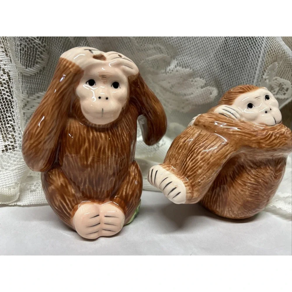 Strata Group adorable monkeys