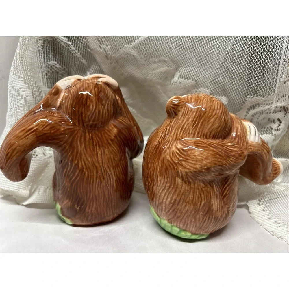 Strata Group adorable monkeys