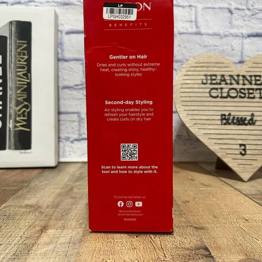 REVLON One-Step Blowout Curls | Dry and Curl in One Step nwt
