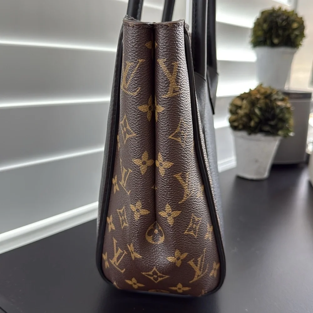 Louis Vuitton pristine like
