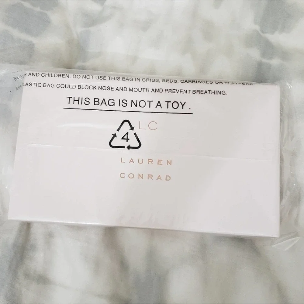 LC Lauren Conrad 🛑 $40