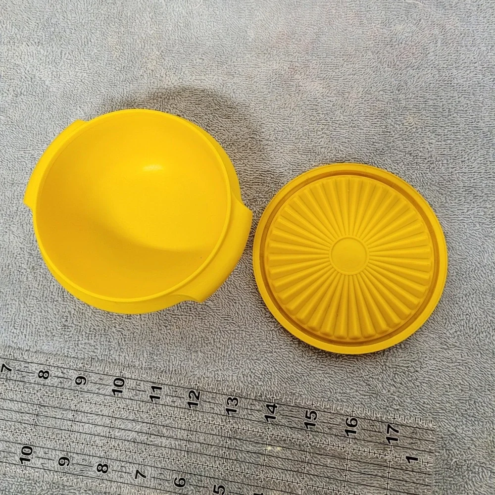 Tupperware vintage servalier