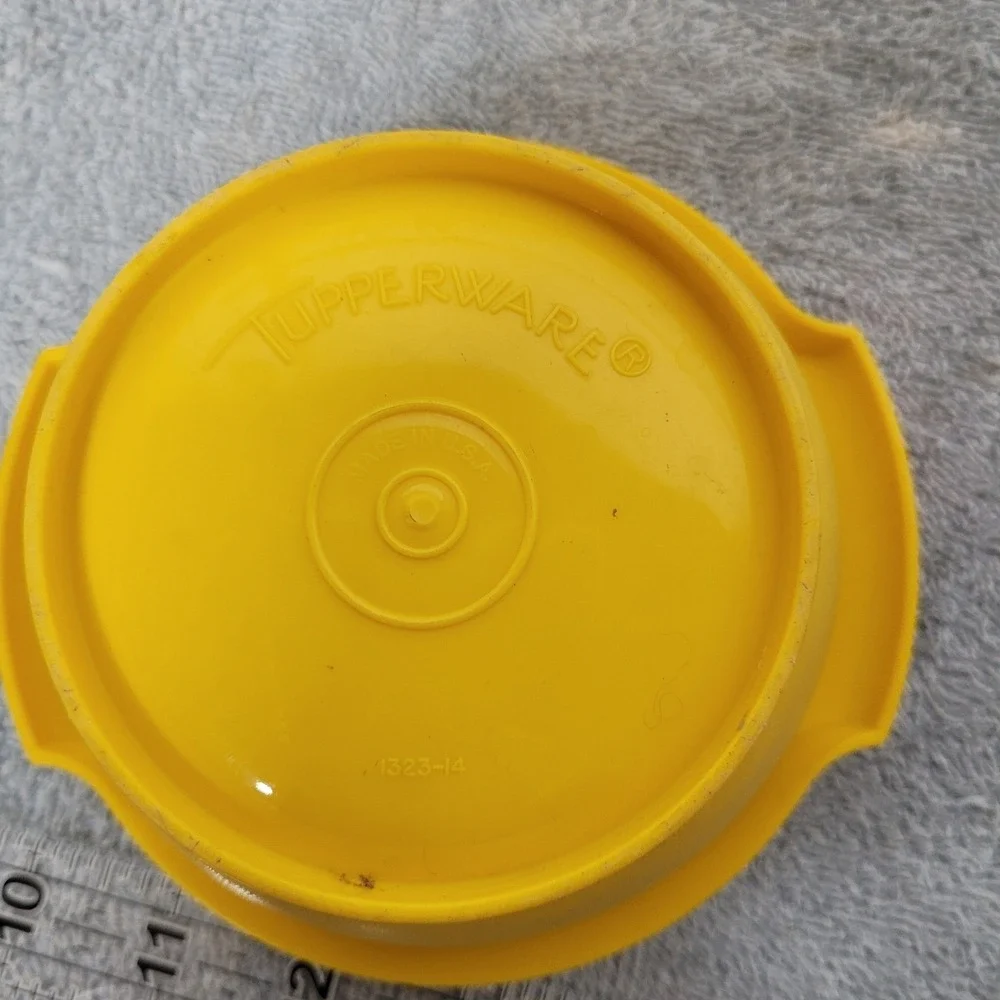 Tupperware vintage servalier