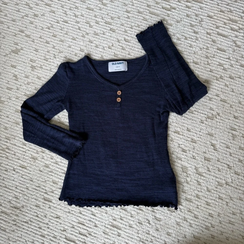 Old Navy Kids Dark Blue Long Sleeve Tee Small (6-7)