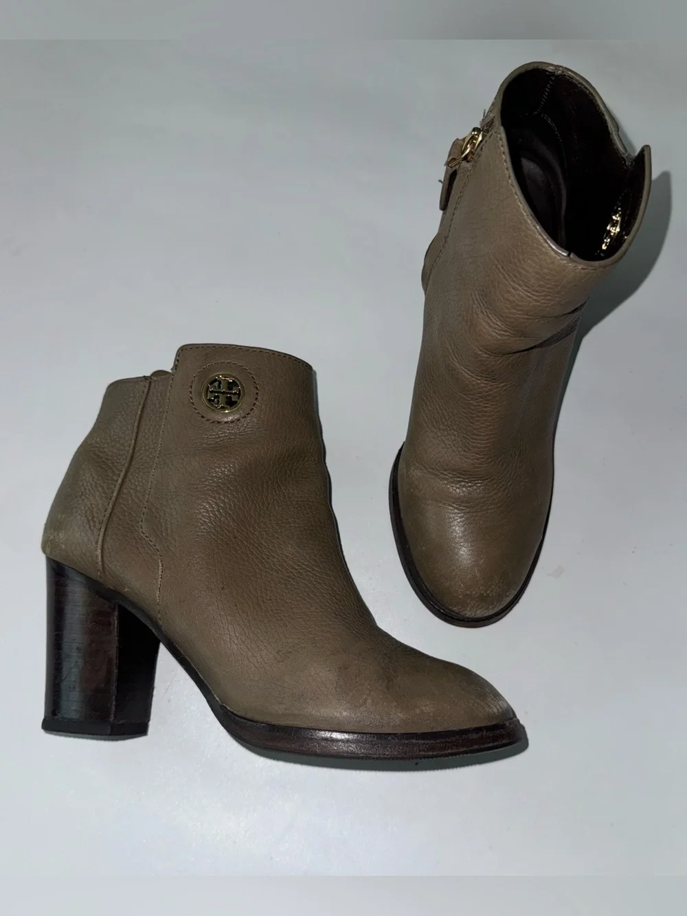 Tory Burch Junction Porcini Green Tumbled Leather Ankle Booties Size 7.5M