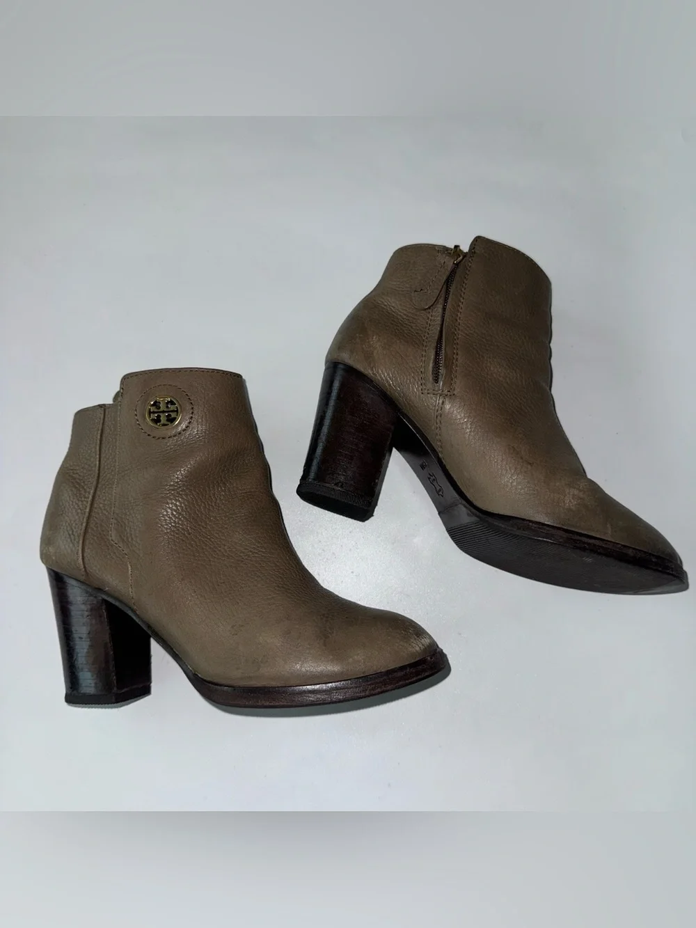 Tory Burch Junction Porcini Green Tumbled Leather Ankle Booties Size 7.5M