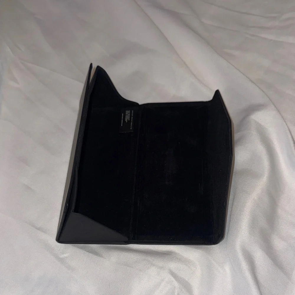 Quay Australia protective hard