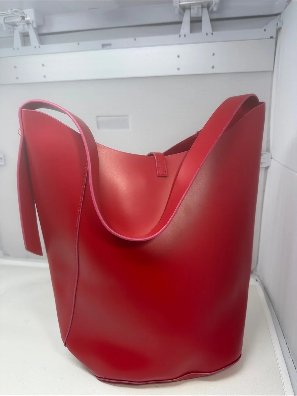 Elizabeth Arden preowned this