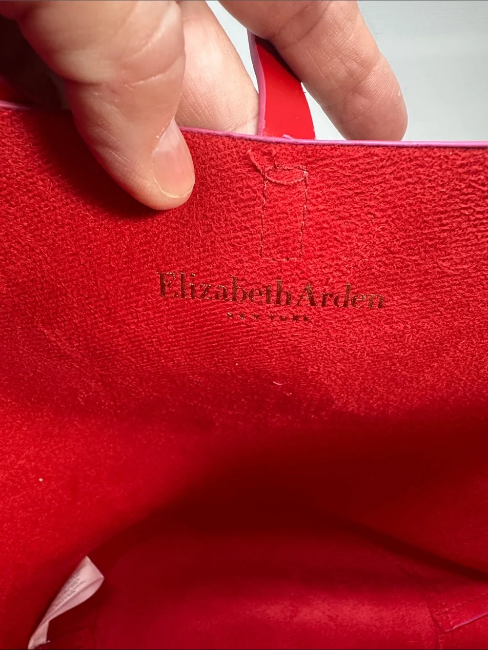 Elizabeth Arden preowned this