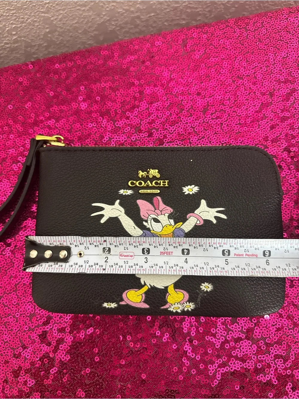 COACH x DISNEY🪄Black Leather Wristlet Coin Wallet, Daisy Duck - NEW 4x6” inches