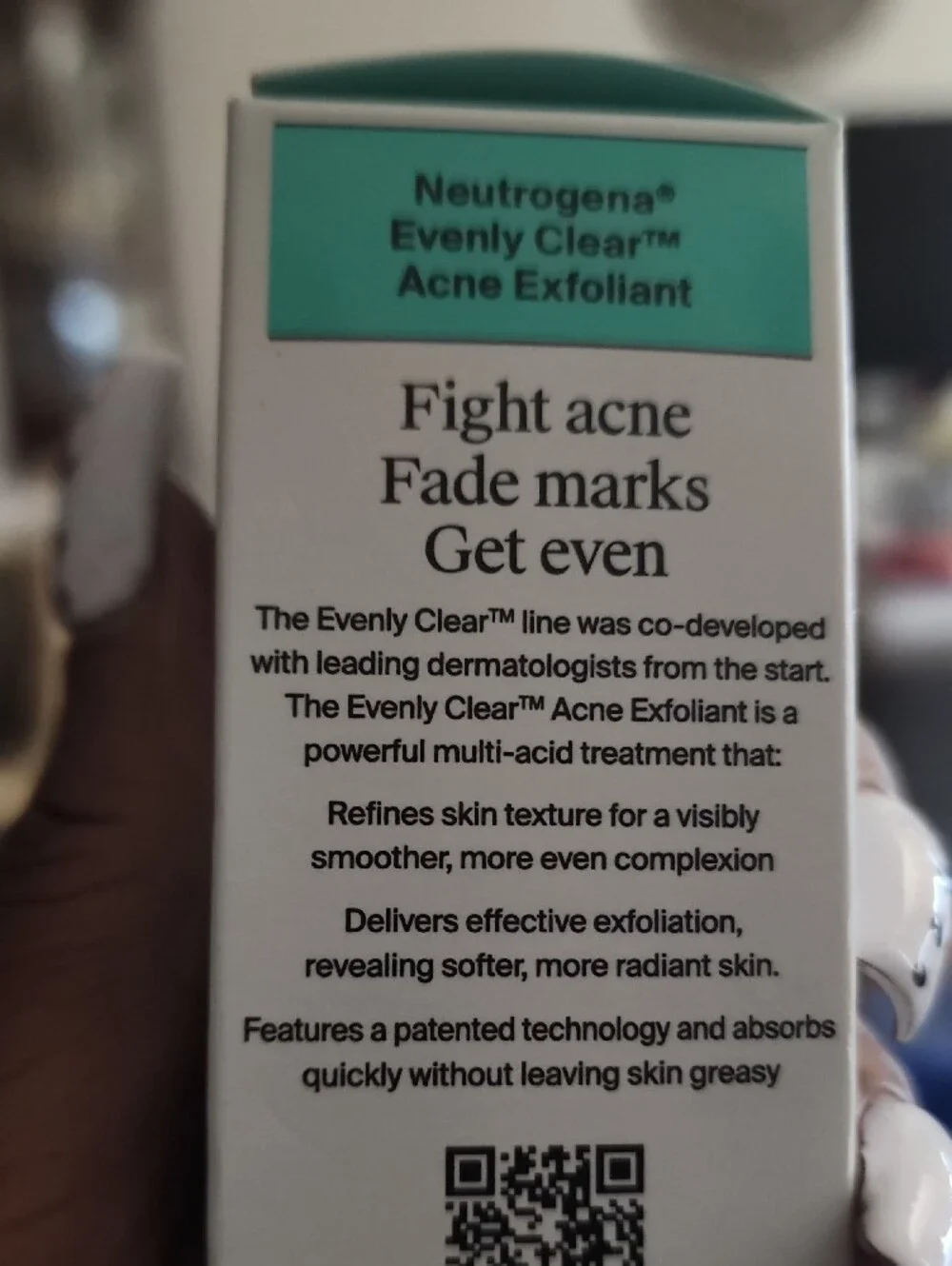 Neutrogena Evenly Clear Acne Exfoliant