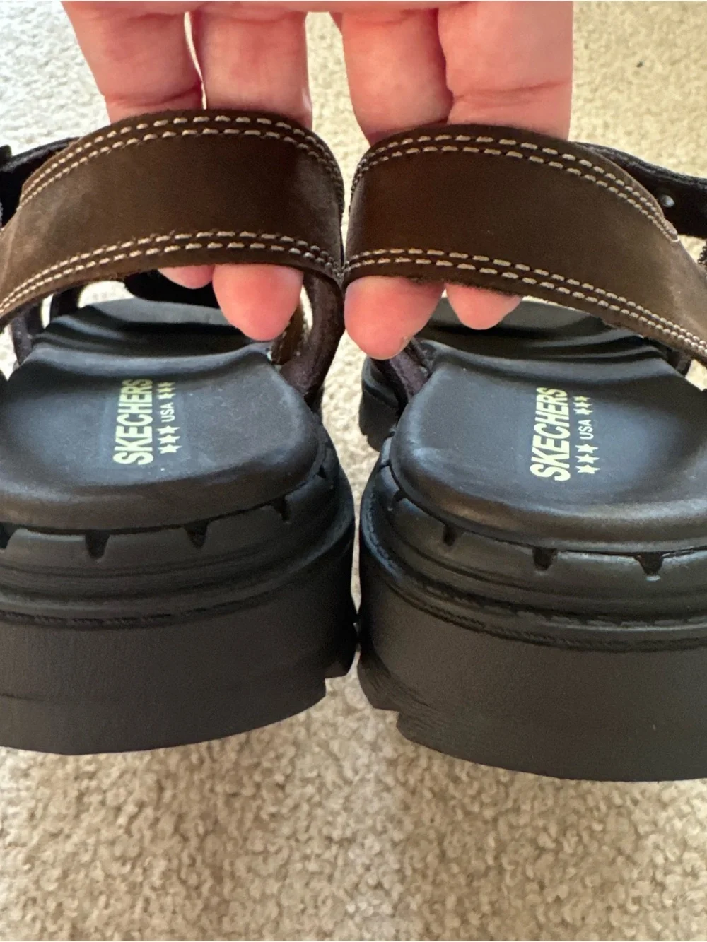 Skechers platform casual easily
