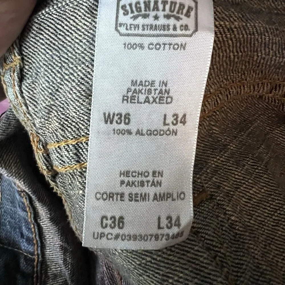 Levis this listing