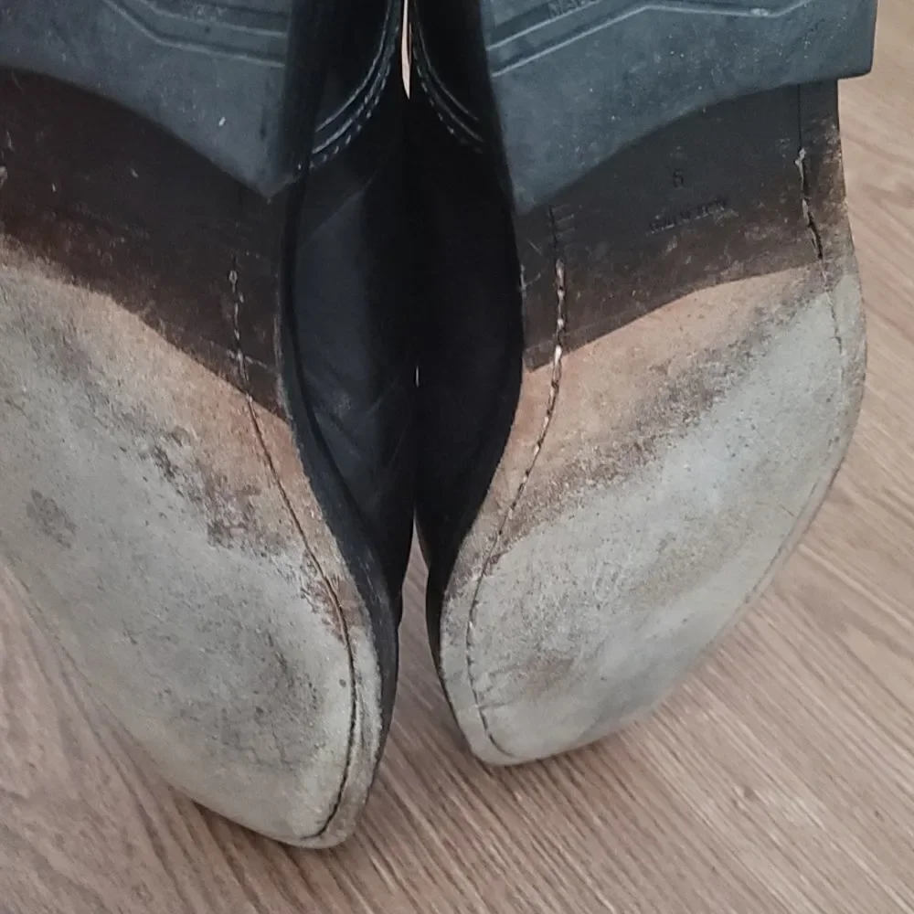 Boss by hugo boss dress shoes size 10