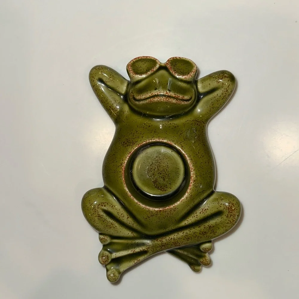 VINTAGE PARTYLITE Ceramic Sunbathing Frog Tea-light/Votive Candle Holder 7”